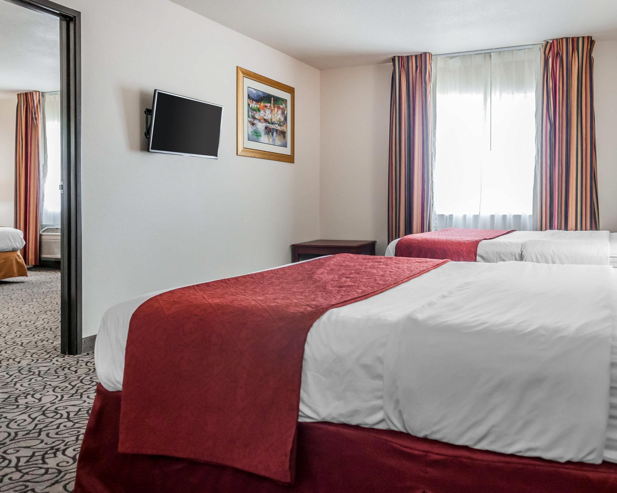 Comfort Inn & Suites Pueblo Exteriör bild
